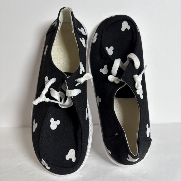 Mickey Mouse Shoes Mickey Heads Size 7 New But Slightly Dirty Soles Size 8.5 - Picture 1 of 4